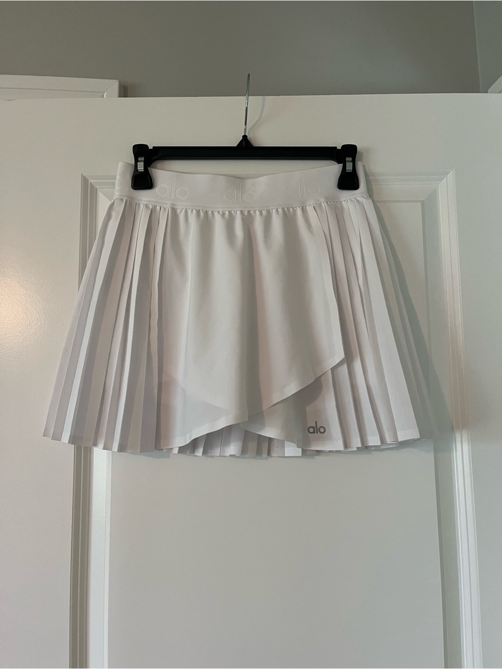Alo Aces White Pleated Tennis Skort - Picture 1 of 4